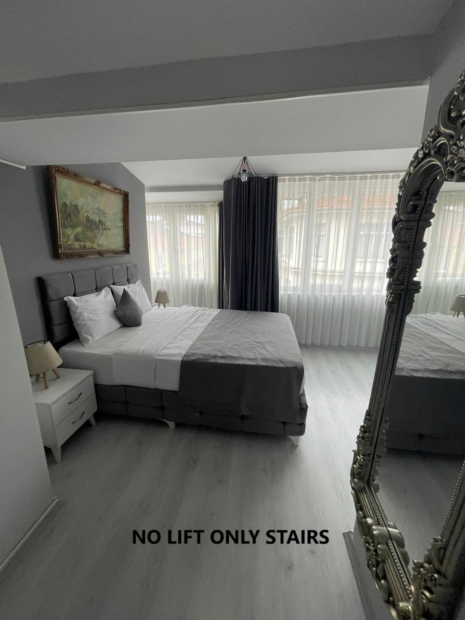 Oldmile Palace Hotel — Photos 1